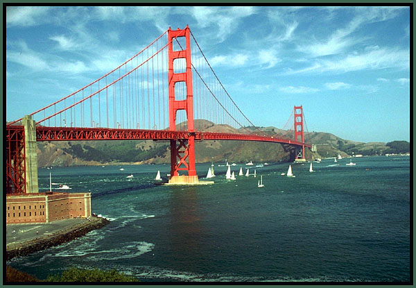 The Golden Gate Bridge, San Francisco, CA.